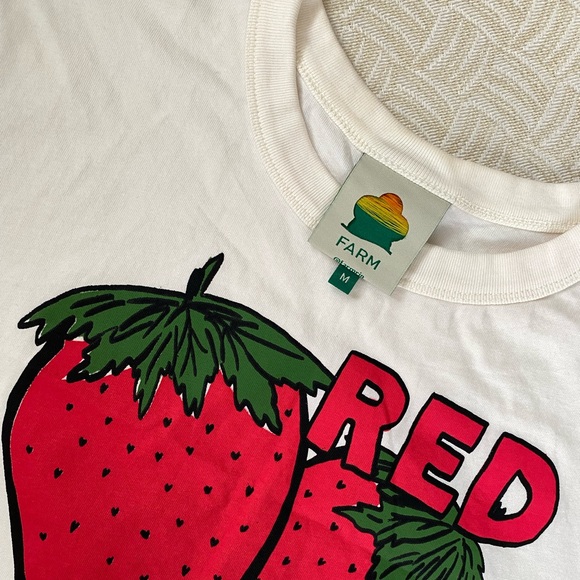 FARM Rio Red Color Therapy T-Shirt Medium Strawberry Graphic Fruit Summer - Picture 11 of 11